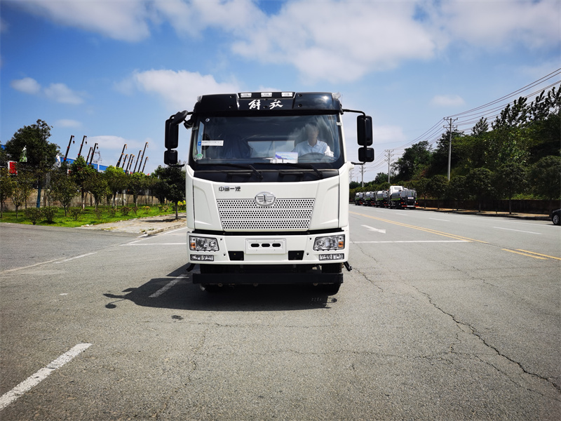 國六解放J6 灑水車（可選大小平臺(tái)）