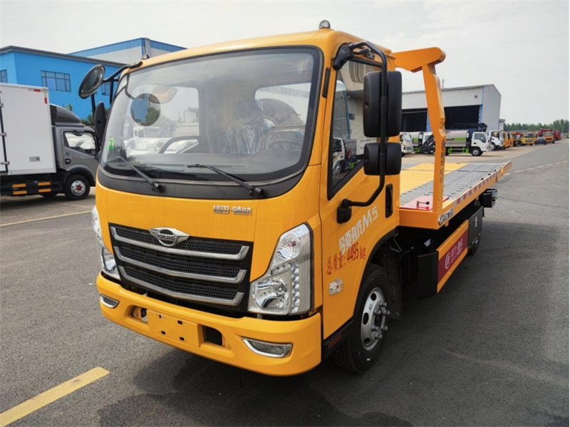 國(guó)六福田領(lǐng)航藍(lán)牌清障車(chē)