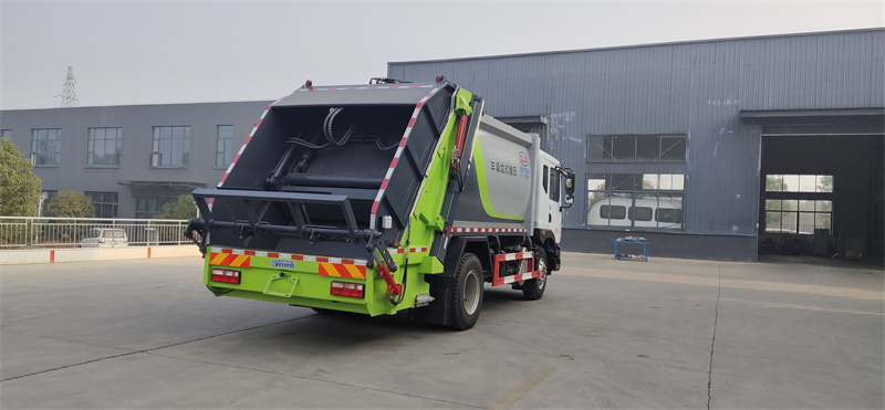 國(guó)六10立方東風(fēng)D9 壓縮垃圾車