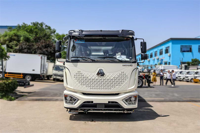 湖北程力重汽濰柴240馬力mate洗掃車(chē)（16方）