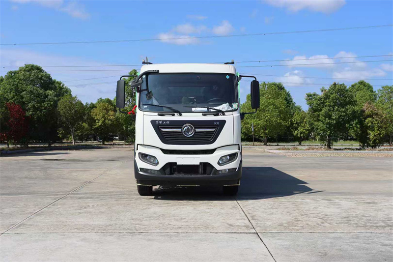 東風(fēng)天錦新能源洗掃車（15方）